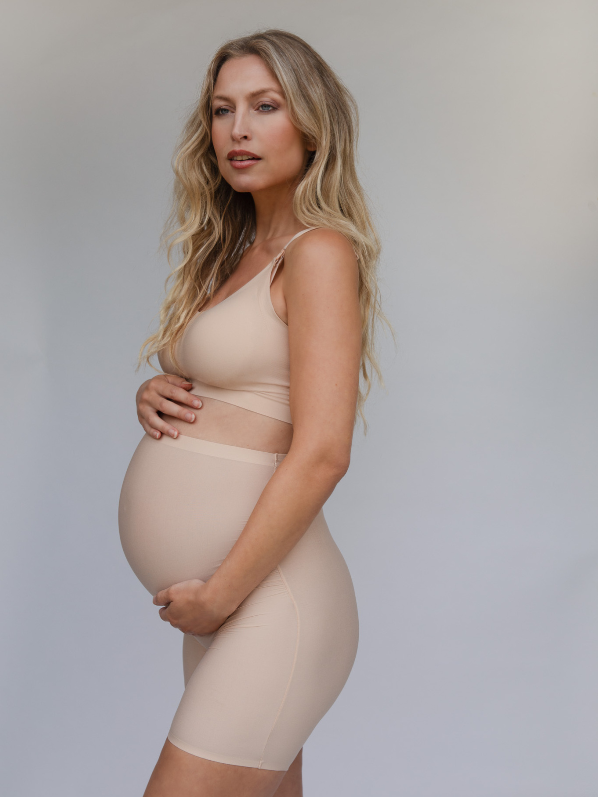 BYE BRA Besiūliai aukšto juosmens šortukai nėščiosioms MATERNITY SHORT BEIGE one-size desire.lt