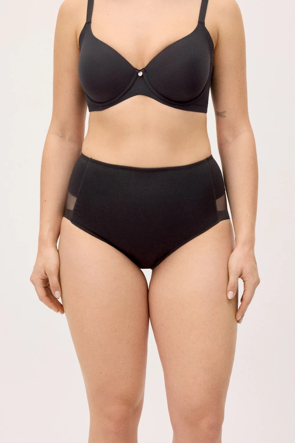 Ysabel Mora formuojančios kasdieninės klasikinės kelnaitės aukštintu juosmeniu LIDEA LIGHT BLACK S-XXL desire.lt