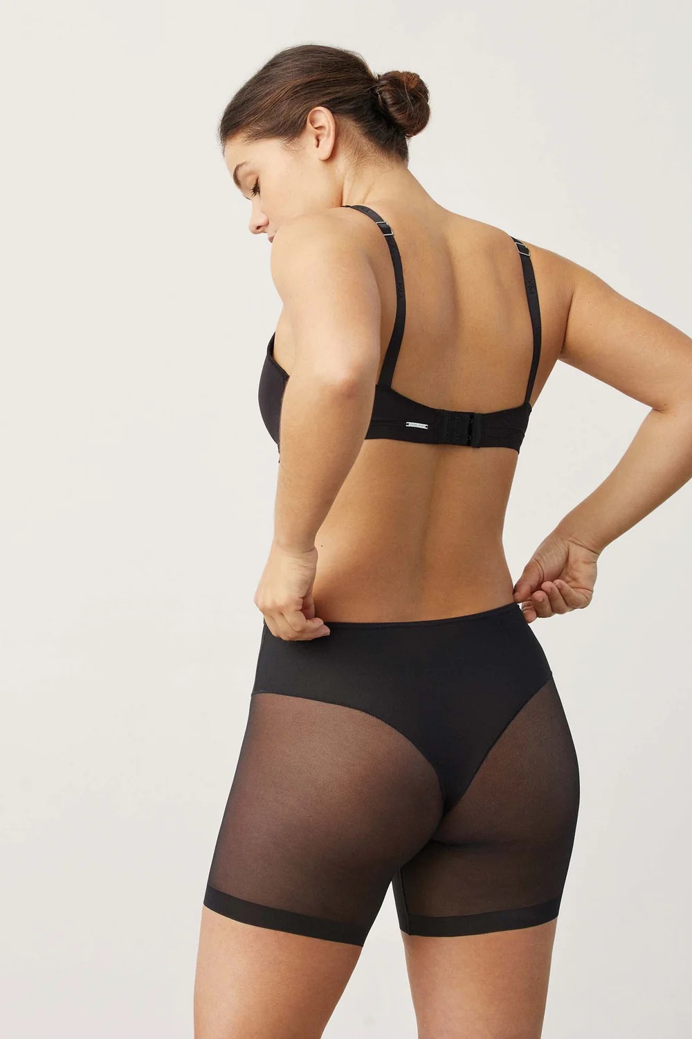 Ysabel Mora formuojantys lazeriu kirpti apsauginiai šortukai nuo šlaunų trynimo ADEA BLACK M-XXL desire.lt