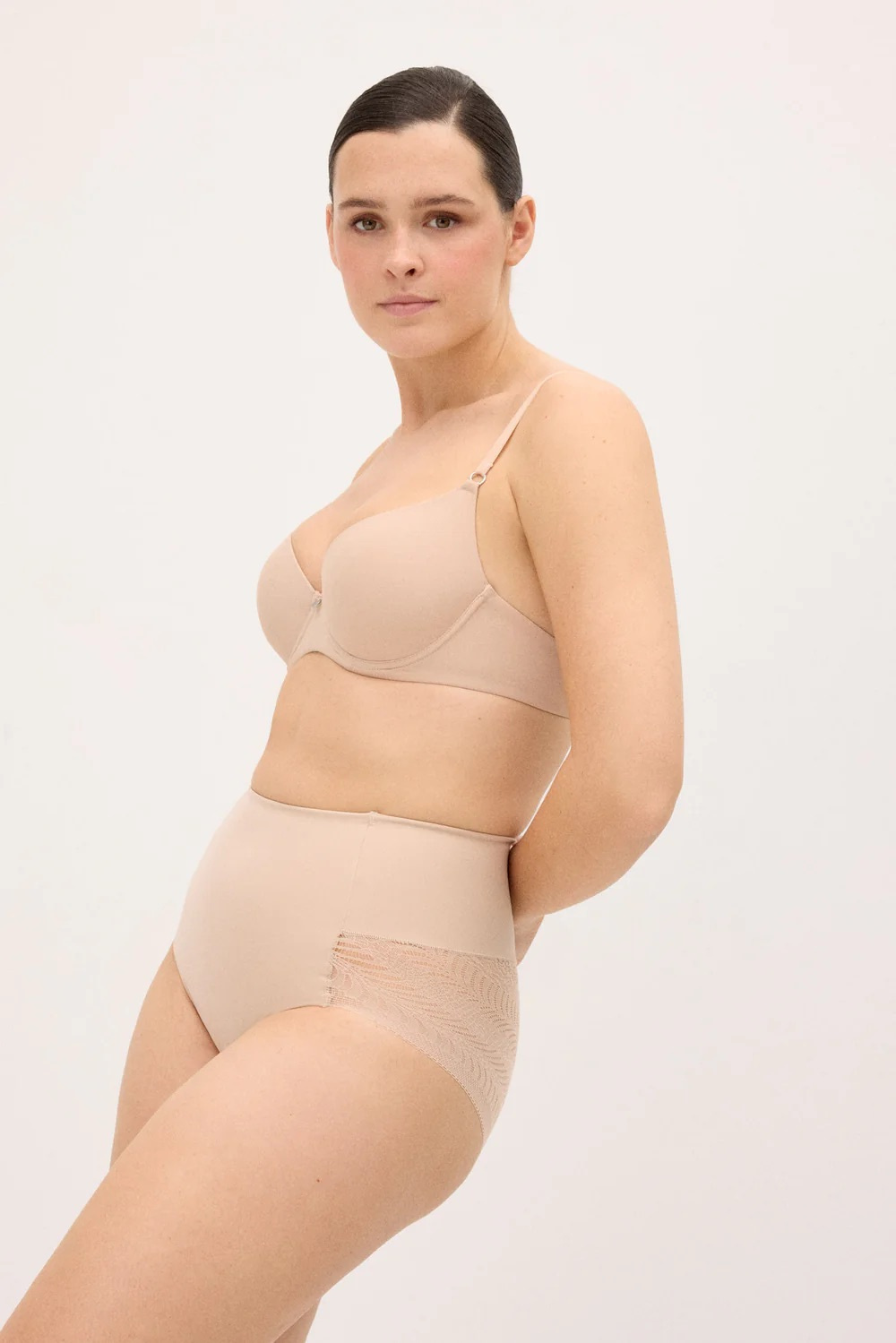 Ysabel Mora formuojančios vidutinės kompresijos klasikinės kelnaitės aukštintu juosmeniu LIDY NUDE S-XXL desire.lt