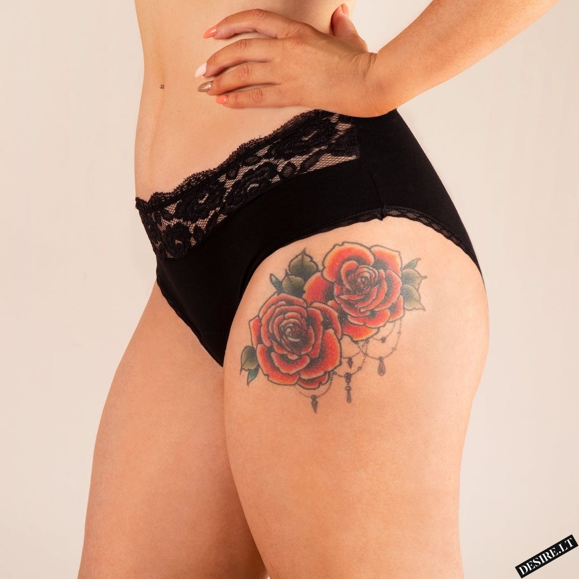 Juodos menstruacinės kelnaitės su nėriniais CHLOE