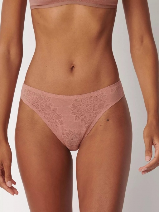 Triumph klasikinės nėriniuotos kelnaitės FIT SMART TAI EX, rožinės spalvos