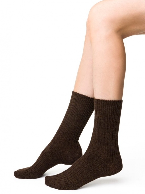 Steven kojinės su alpakos vilna, tamsiai rudos spalvos