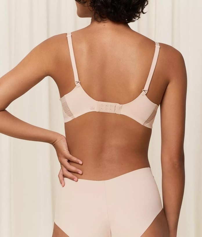 Inovatyvi Triumph liemenėlė formuotais kaušeliais FLEX SMART P EX SOFT PRALINE