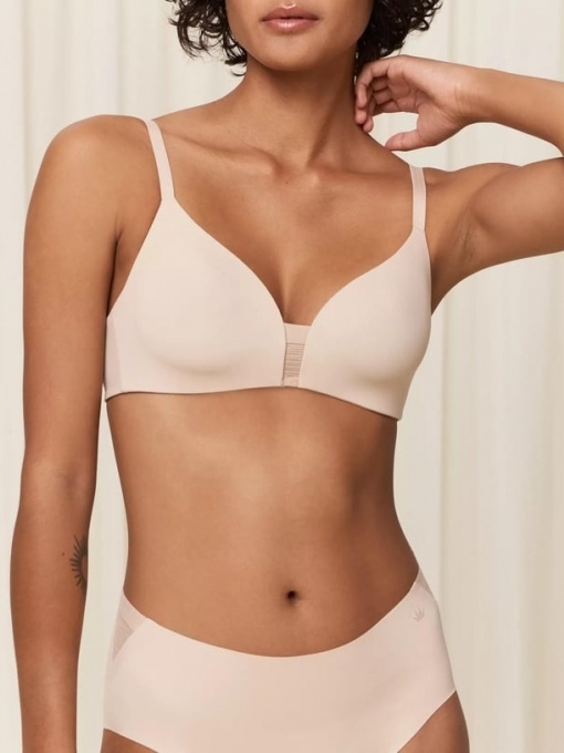 Inovatyvi Triumph liemenėlė formuotais kaušeliais FLEX SMART P EX SOFT PRALINE