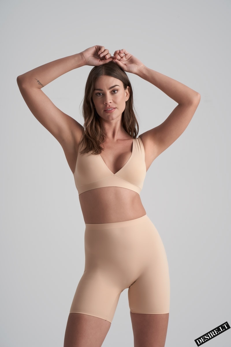 Bye Bra lengvos kompresijos besiūliai formuojantys šortukai INVISIBLE SHORT BEIGE