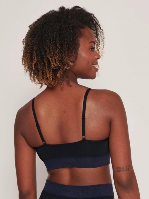 Sloggi braletė su pakietinimu ir alavijo mikrokapsulėmis EVER INFUSED ALOE BRALETTE BLACK