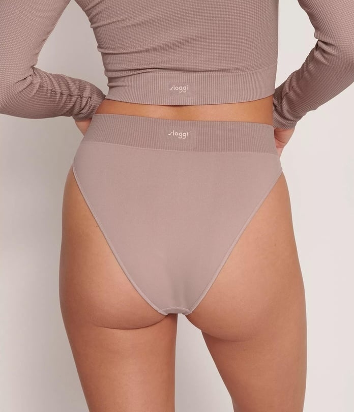 Sloggi kelnaitės su alavijo mikrokapsulėmis EVER INFUSED ALOE HIGH LEG FOGGY MAUVE