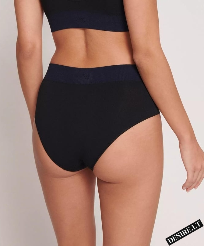 Sloggi kelnaitės aukštintu juosmeniu su alavijo mikrokapsulėmis EVER INFUSED ALOE HIGH WAIST BLACK