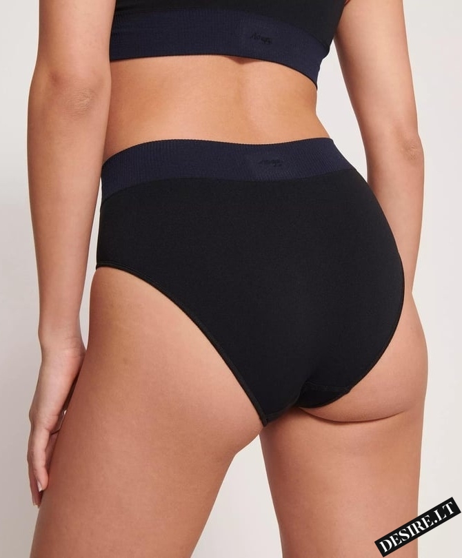 Sloggi kelnaitės aukštintu juosmeniu su alavijo mikrokapsulėmis EVER INFUSED ALOE HIGH WAIST BLACK